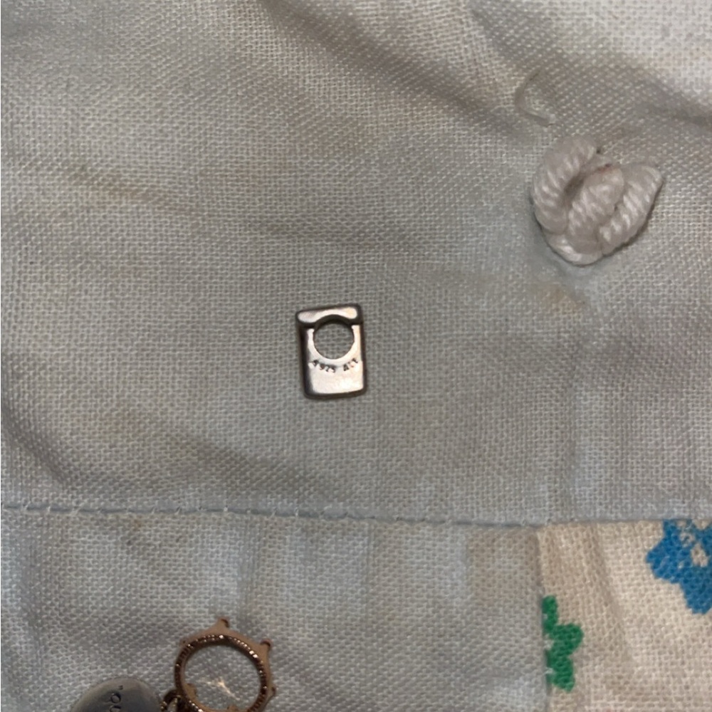 T Pandora charm - Picture 2 of 3
